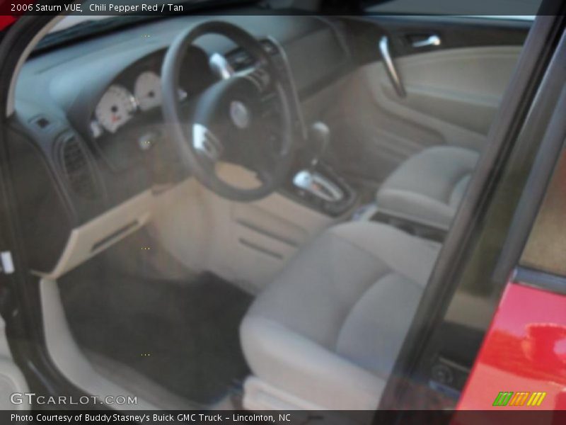Chili Pepper Red / Tan 2006 Saturn VUE