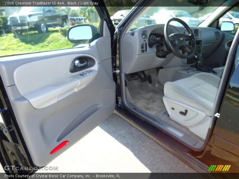 Black / Light Gray 2006 Chevrolet TrailBlazer LS 4x4