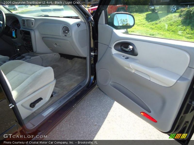 Black / Light Gray 2006 Chevrolet TrailBlazer LS 4x4
