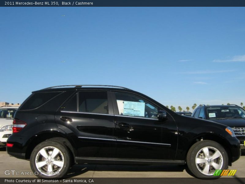 Black / Cashmere 2011 Mercedes-Benz ML 350