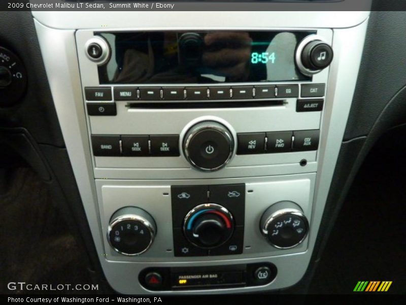 Summit White / Ebony 2009 Chevrolet Malibu LT Sedan