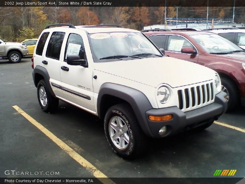 Stone White / Dark Slate Gray 2002 Jeep Liberty Sport 4x4