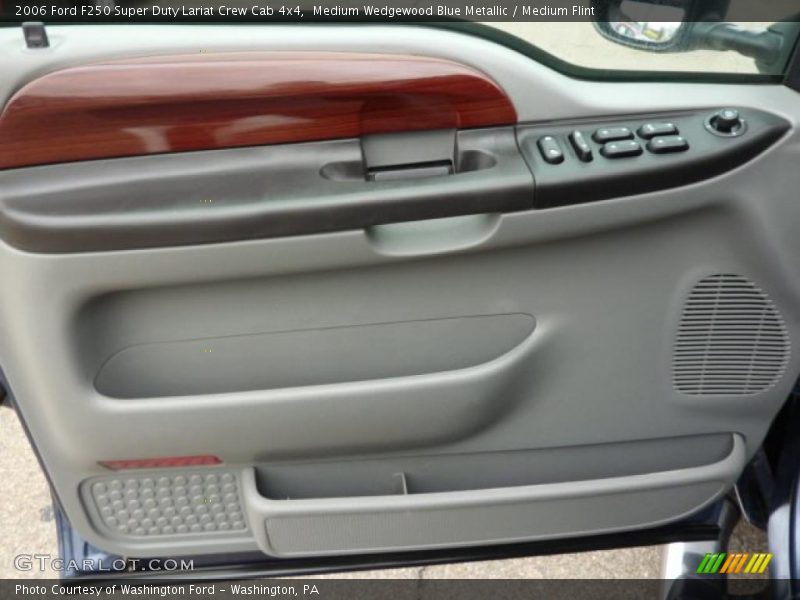 Door Panel of 2006 F250 Super Duty Lariat Crew Cab 4x4