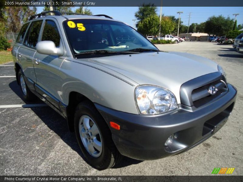 Front 3/4 View of 2005 Santa Fe LX 3.5