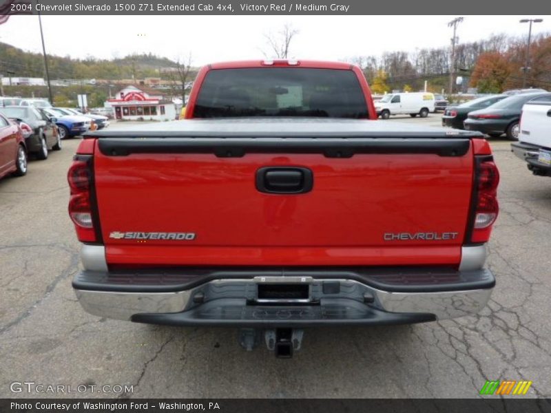 Victory Red / Medium Gray 2004 Chevrolet Silverado 1500 Z71 Extended Cab 4x4