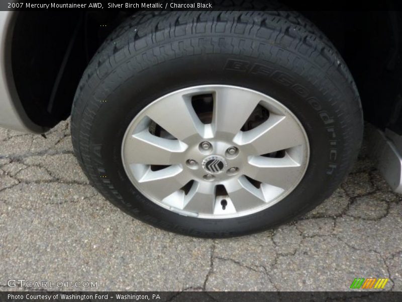 Silver Birch Metallic / Charcoal Black 2007 Mercury Mountaineer AWD