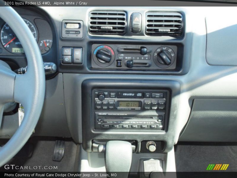 Alpine White / Gray 2001 Isuzu Rodeo LS 4WD