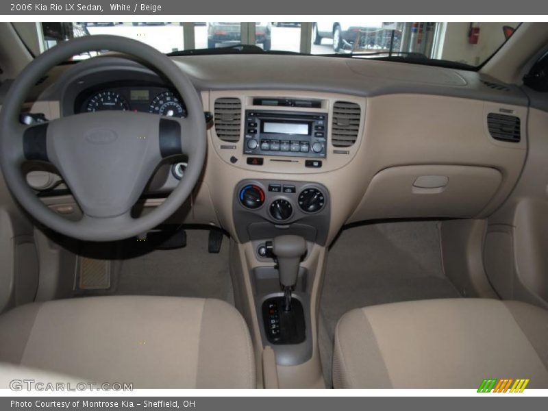  2006 Rio LX Sedan Beige Interior