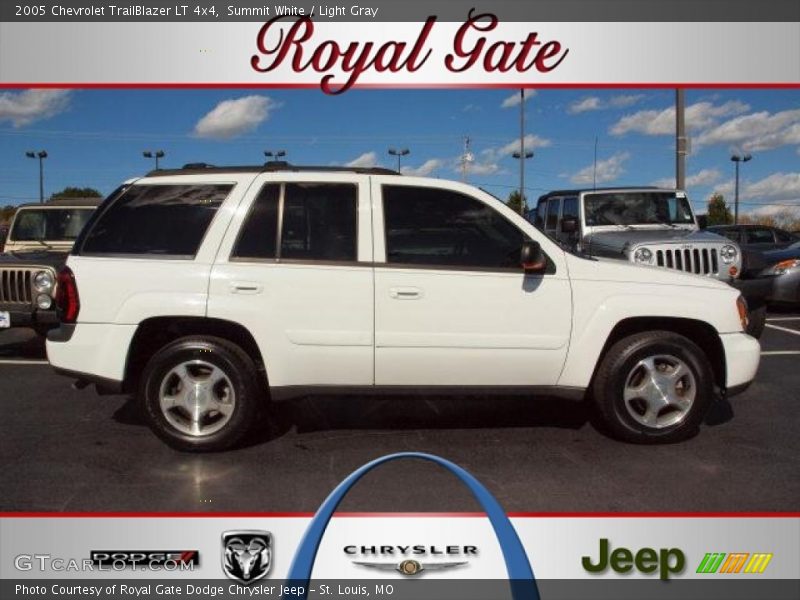Summit White / Light Gray 2005 Chevrolet TrailBlazer LT 4x4