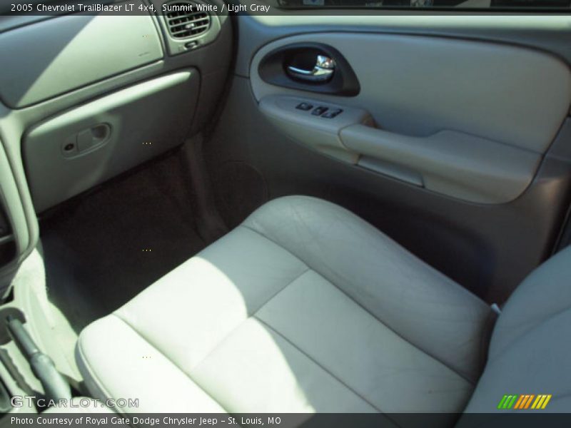 Summit White / Light Gray 2005 Chevrolet TrailBlazer LT 4x4