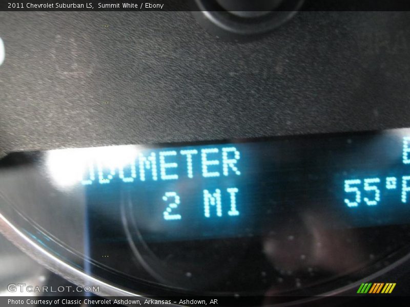 Summit White / Ebony 2011 Chevrolet Suburban LS