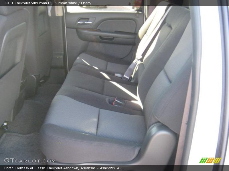 Summit White / Ebony 2011 Chevrolet Suburban LS