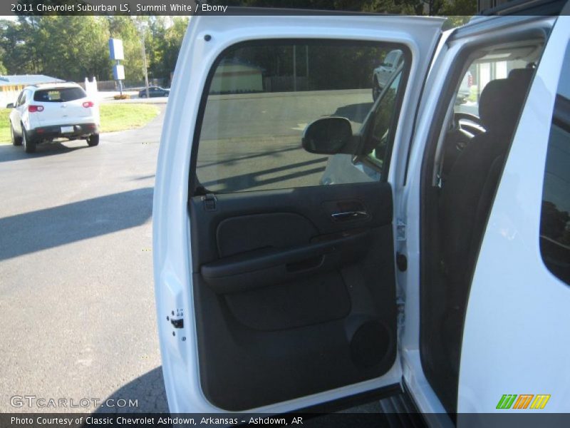 Summit White / Ebony 2011 Chevrolet Suburban LS