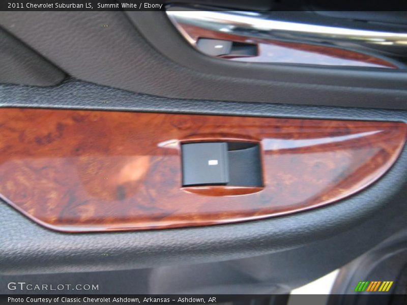Summit White / Ebony 2011 Chevrolet Suburban LS