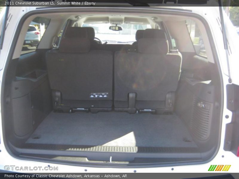 Summit White / Ebony 2011 Chevrolet Suburban LS
