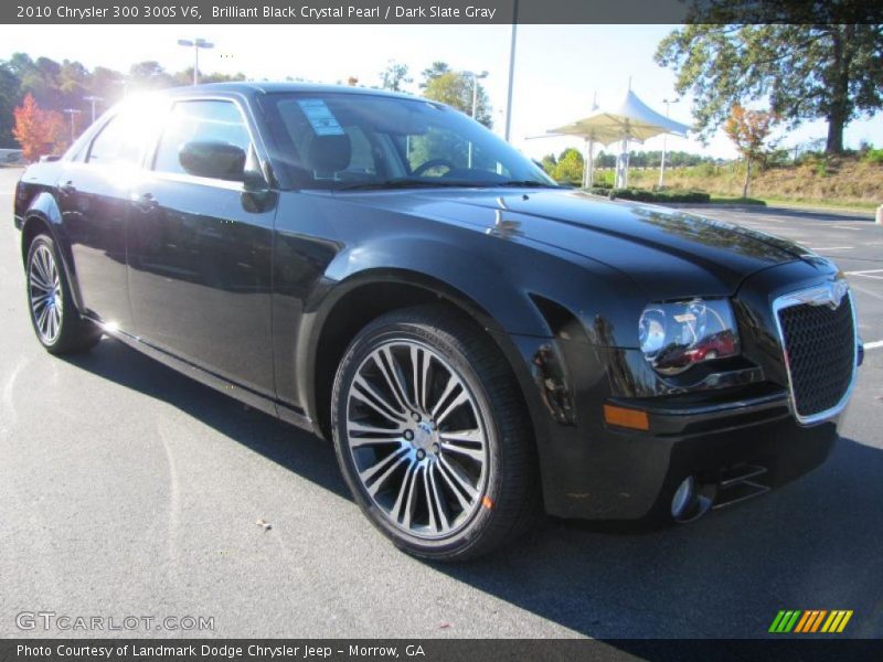 Front 3/4 View of 2010 300 300S V6