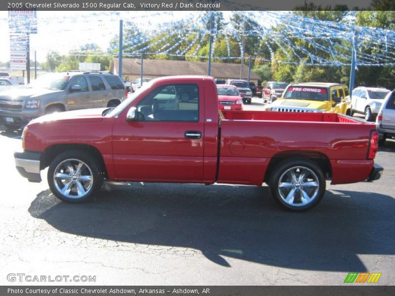 Victory Red / Dark Charcoal 2005 Chevrolet Silverado 1500 Regular Cab