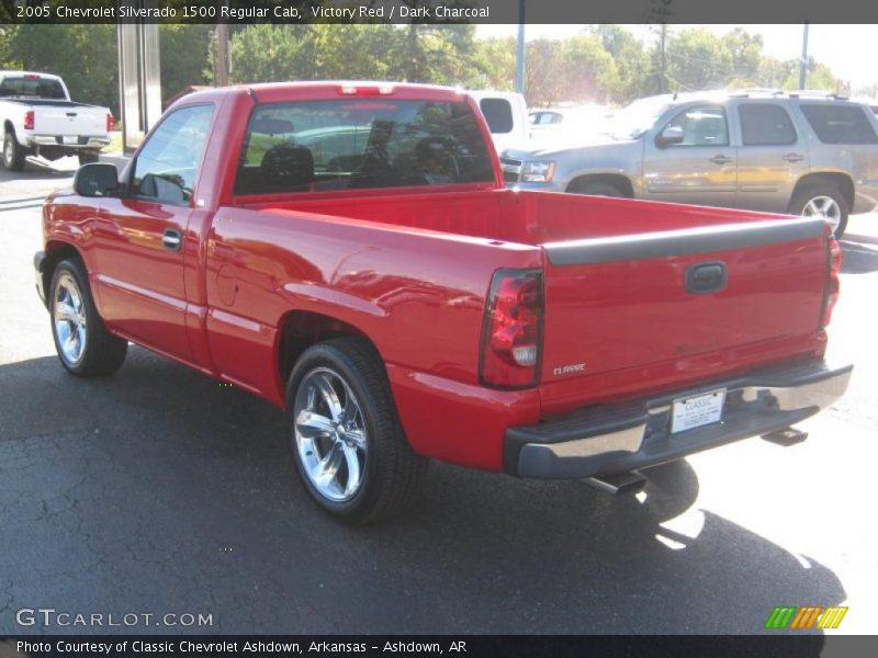 Victory Red / Dark Charcoal 2005 Chevrolet Silverado 1500 Regular Cab