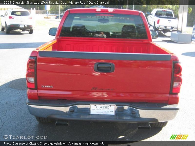 Victory Red / Dark Charcoal 2005 Chevrolet Silverado 1500 Regular Cab