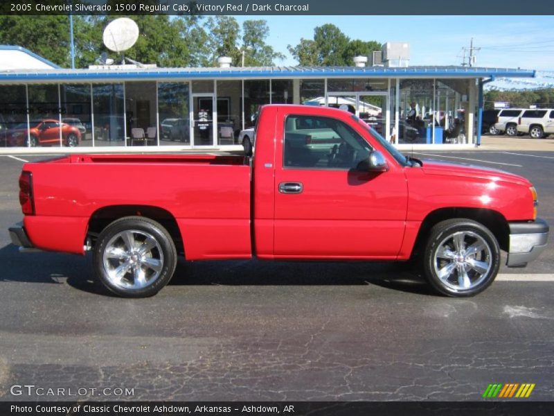 Victory Red / Dark Charcoal 2005 Chevrolet Silverado 1500 Regular Cab