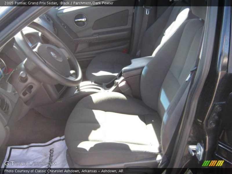 Black / Parchment/Dark Pewter 2005 Pontiac Grand Prix Sedan