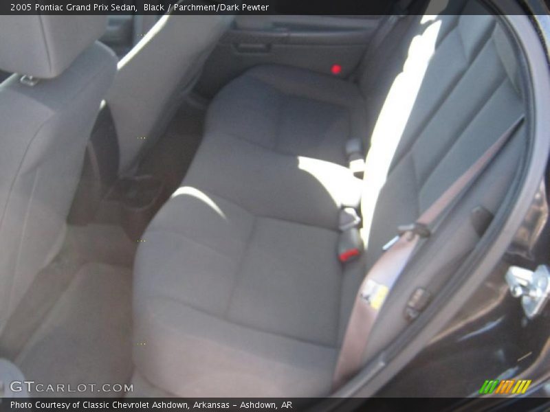Black / Parchment/Dark Pewter 2005 Pontiac Grand Prix Sedan