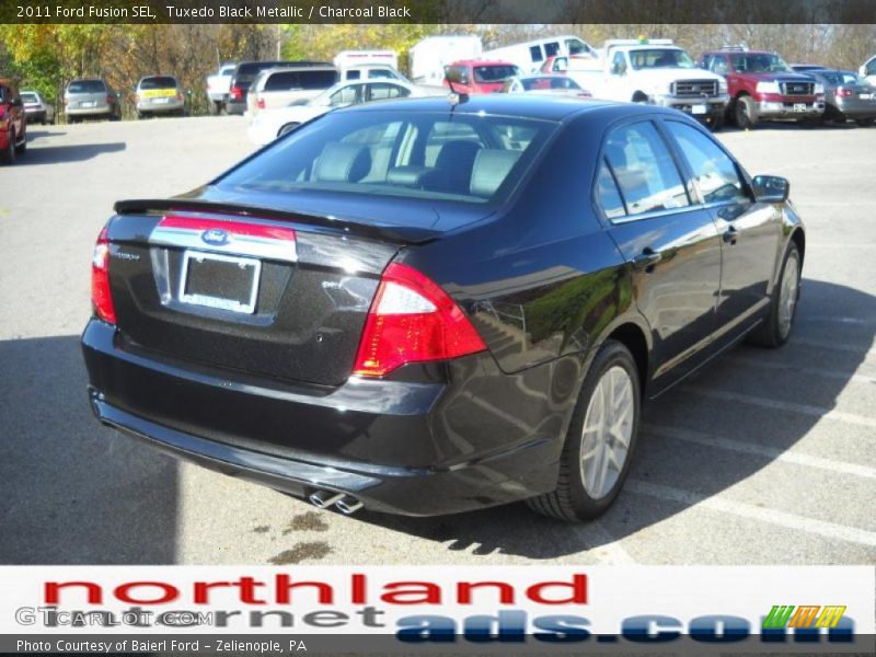 Tuxedo Black Metallic / Charcoal Black 2011 Ford Fusion SEL
