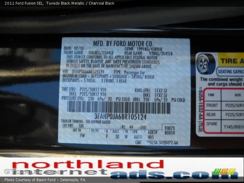 Tuxedo Black Metallic / Charcoal Black 2011 Ford Fusion SEL