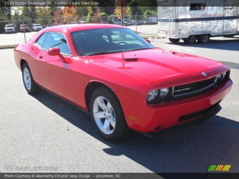 TorRed / Dark Slate Gray 2010 Dodge Challenger SE