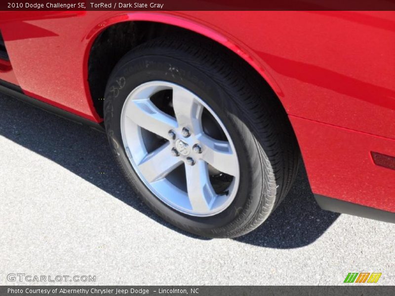 TorRed / Dark Slate Gray 2010 Dodge Challenger SE