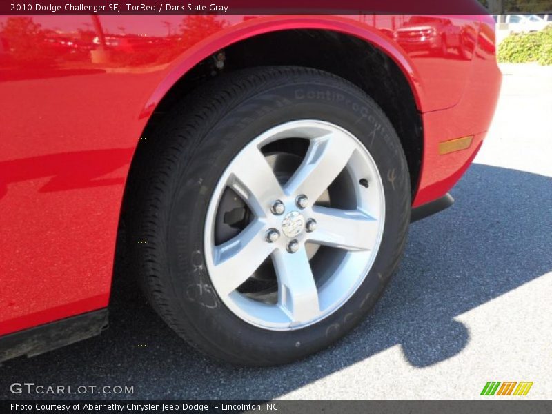 TorRed / Dark Slate Gray 2010 Dodge Challenger SE