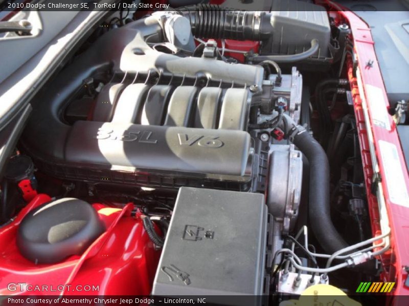 TorRed / Dark Slate Gray 2010 Dodge Challenger SE