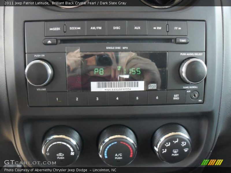 Controls of 2011 Patriot Latitude