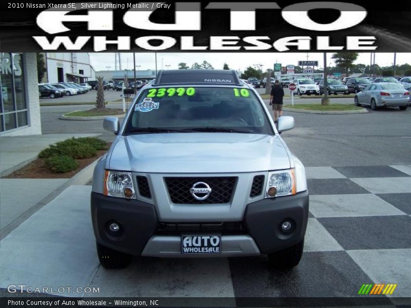 Silver Lightning Metallic / Gray 2010 Nissan Xterra SE