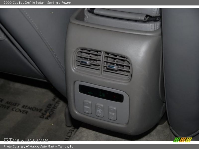 Sterling / Pewter 2000 Cadillac DeVille Sedan