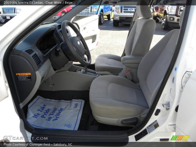 Clear White / Beige 2009 Kia Spectra EX Sedan