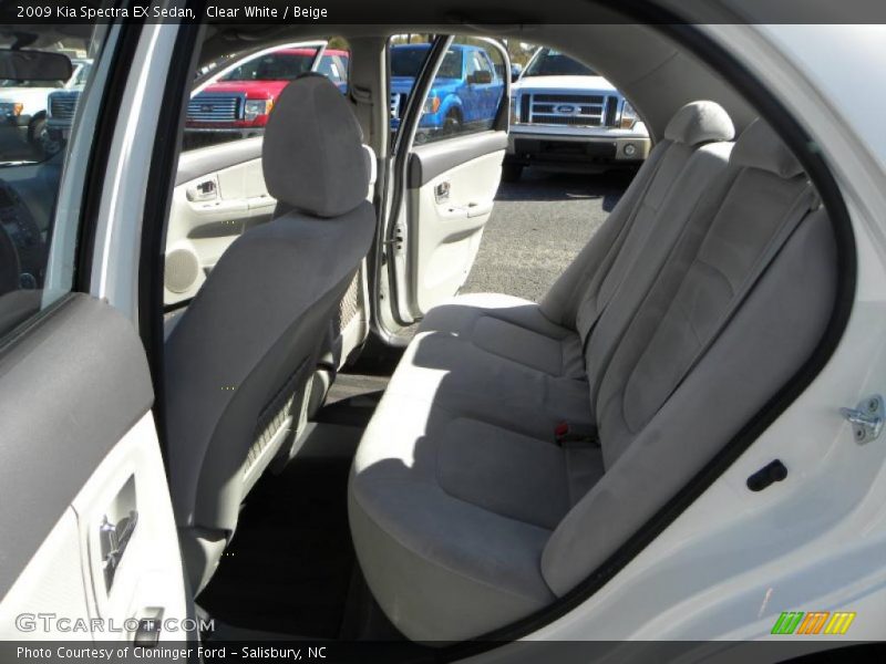 Clear White / Beige 2009 Kia Spectra EX Sedan