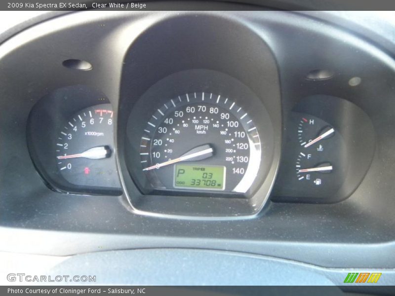 Clear White / Beige 2009 Kia Spectra EX Sedan
