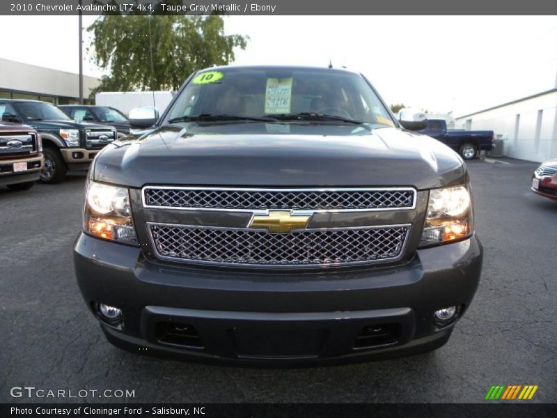 Taupe Gray Metallic / Ebony 2010 Chevrolet Avalanche LTZ 4x4