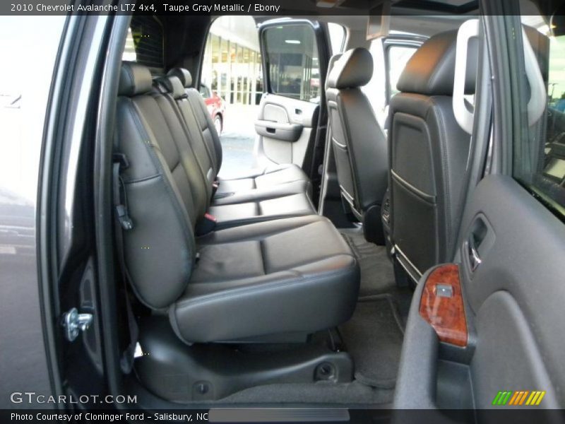  2010 Avalanche LTZ 4x4 Ebony Interior