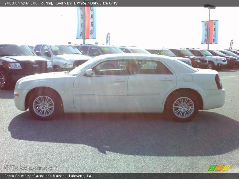 Cool Vanilla White / Dark Slate Gray 2008 Chrysler 300 Touring