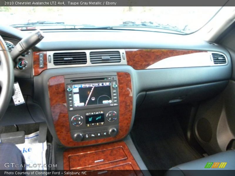 Taupe Gray Metallic / Ebony 2010 Chevrolet Avalanche LTZ 4x4
