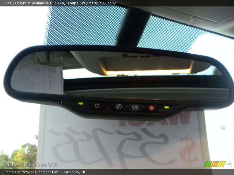 Taupe Gray Metallic / Ebony 2010 Chevrolet Avalanche LTZ 4x4