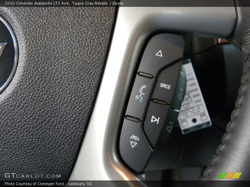 Taupe Gray Metallic / Ebony 2010 Chevrolet Avalanche LTZ 4x4