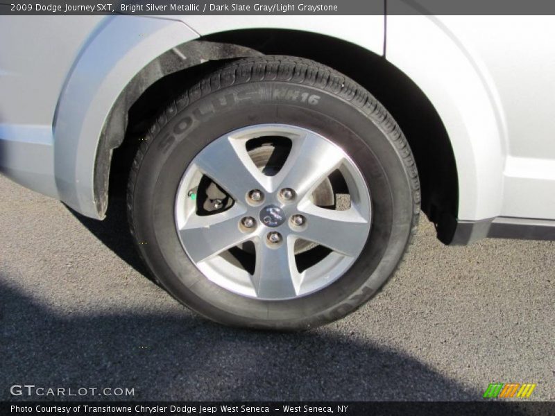 Bright Silver Metallic / Dark Slate Gray/Light Graystone 2009 Dodge Journey SXT