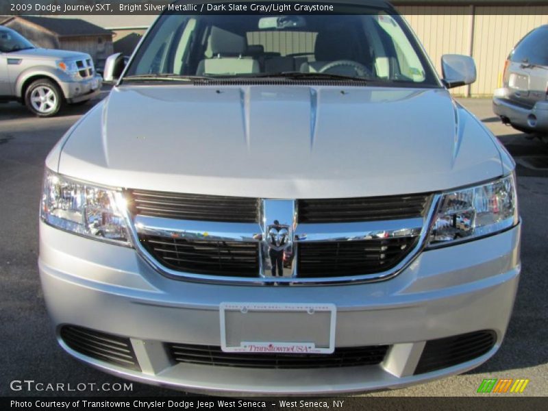 Bright Silver Metallic / Dark Slate Gray/Light Graystone 2009 Dodge Journey SXT