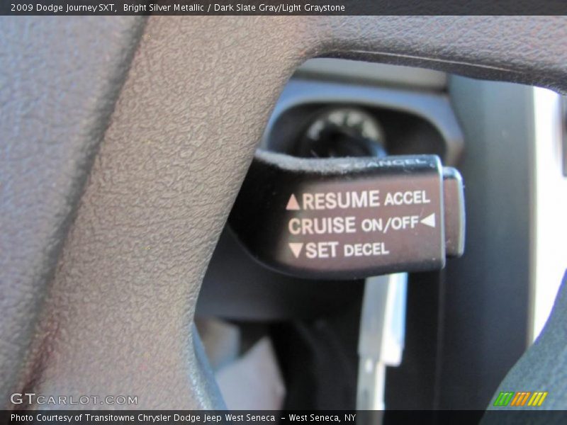 Bright Silver Metallic / Dark Slate Gray/Light Graystone 2009 Dodge Journey SXT