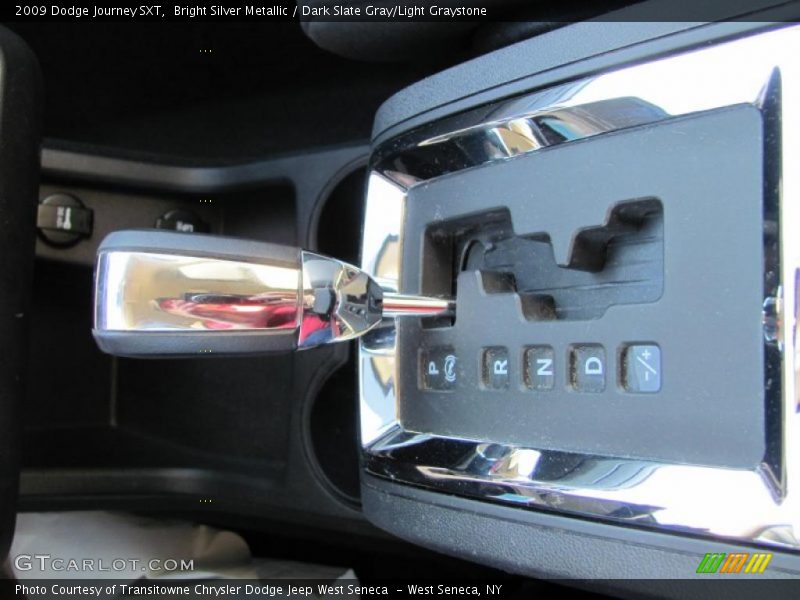 Bright Silver Metallic / Dark Slate Gray/Light Graystone 2009 Dodge Journey SXT