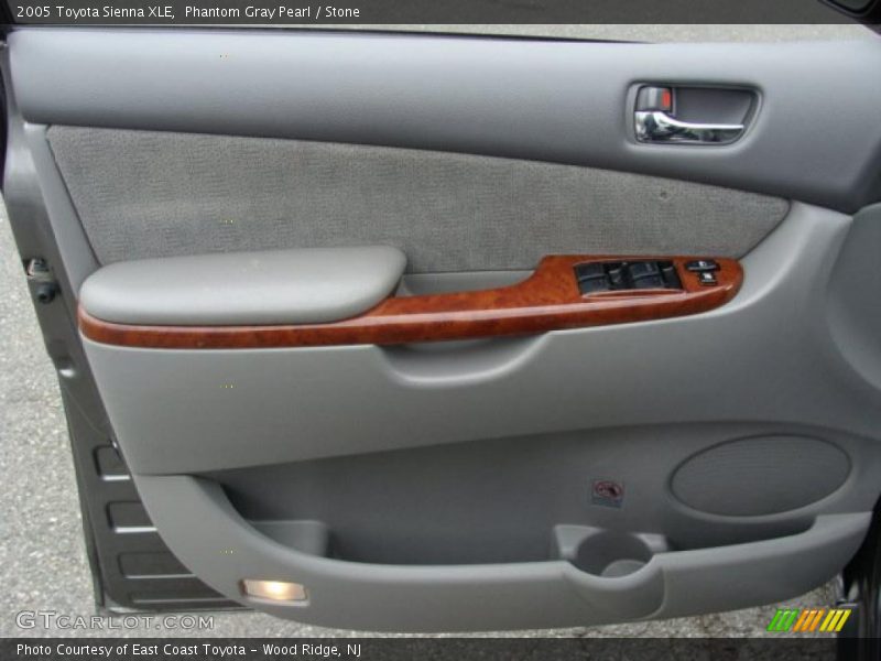 Phantom Gray Pearl / Stone 2005 Toyota Sienna XLE