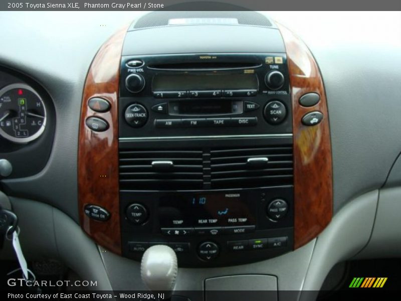 Phantom Gray Pearl / Stone 2005 Toyota Sienna XLE